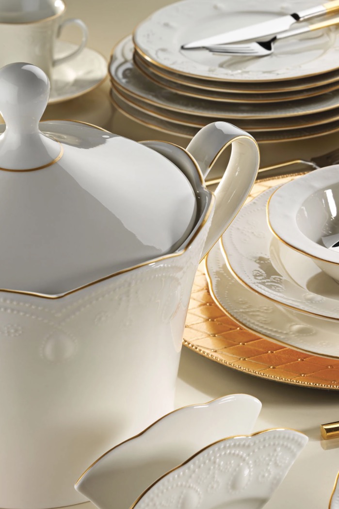 KUTAHYA PORCELAINE MILENA Service de table crème liseré doré 12 personnes  83 pièces - Bella Home